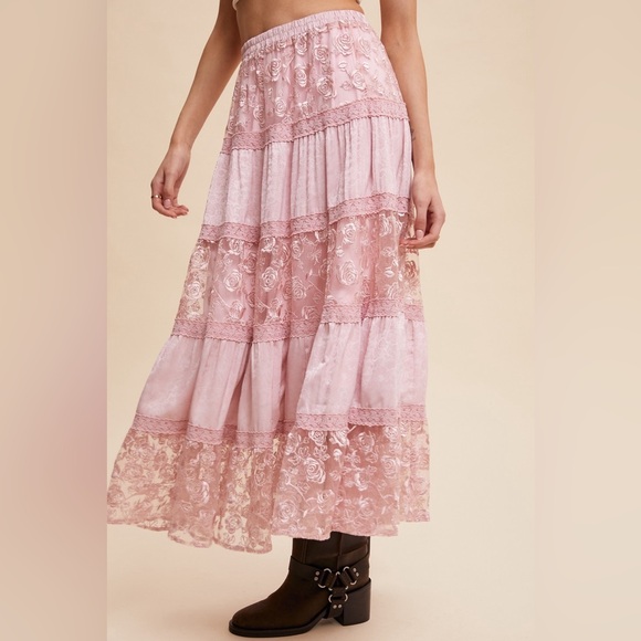 Floral Lace Embroidered Tiered Maxi Skirt - Listicle - Picture 5 of 5